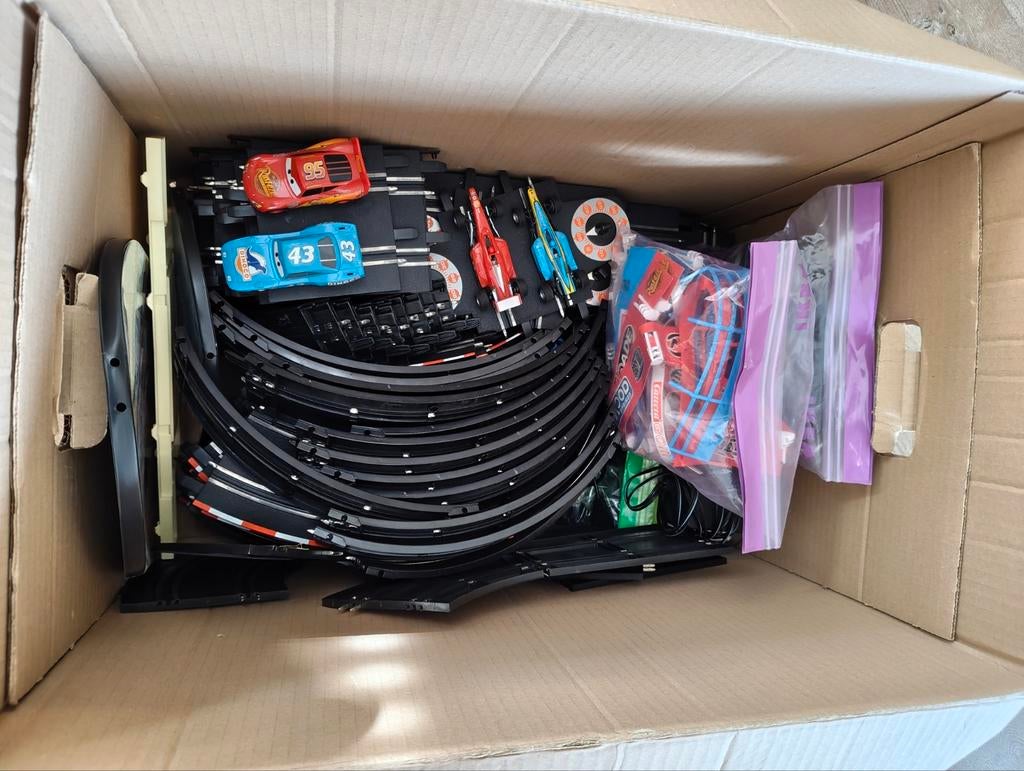 Carrera slotracebaan Cars en F1, Ophalen, Gebruikt, Elektrisch, Carrera