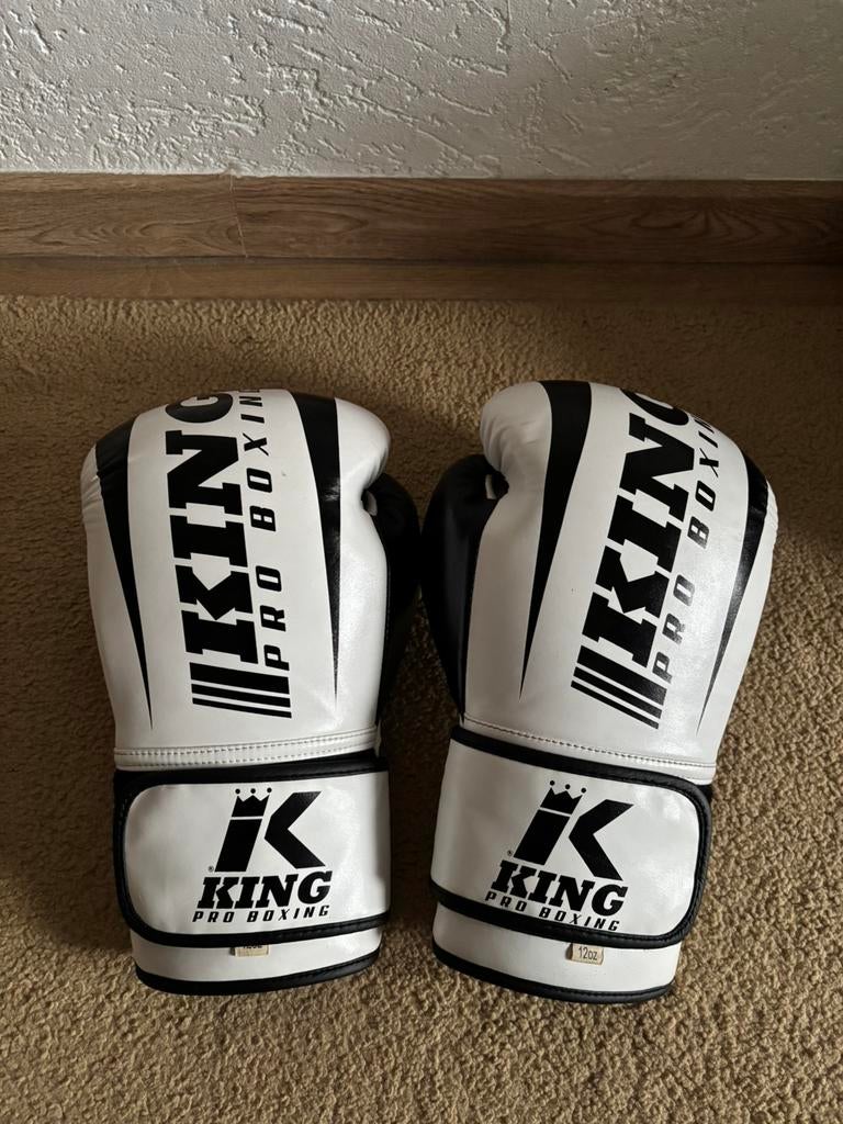 Boxing gloves, Sport en Fitness, Vechtsporten en Zelfverdediging, Ophalen, Zo goed als nieuw, Overige