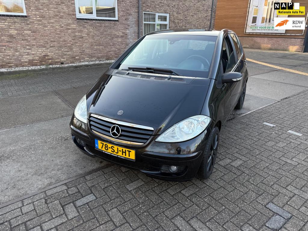 Mercedes-Benz A-klasse 150 Classic, Auto's, Mercedes-Benz, Voorwielaandrijving, 400 kg, 49 €/maand, Origineel Nederlands