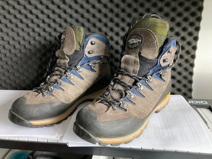 Meindl Bergschoenen B-C, maat 44 1/2, Steigijzervast, Sport en Fitness, Bergsport en Wandelen, Gebruikt, Schoenen, Ophalen of Verzenden