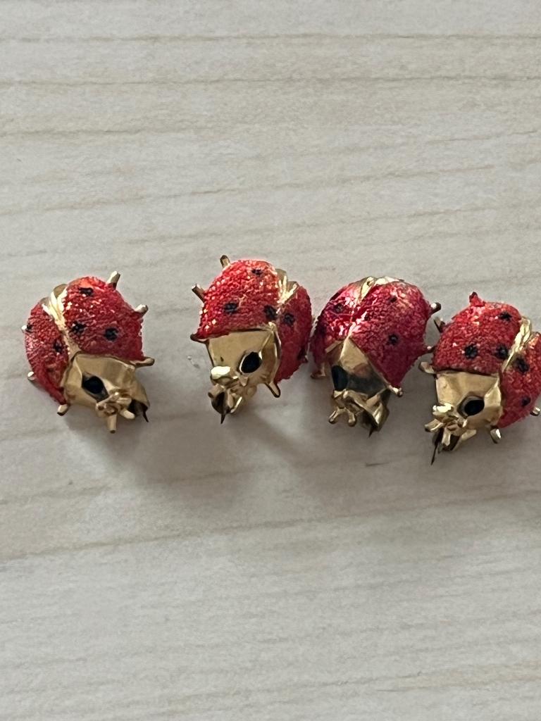 Broche - lieveheersbeestje, Sieraden, Tassen en Uiterlijk, Broches, Overige materialen, Gebruikt, Minder dan 4 cm, Ophalen of Verzenden