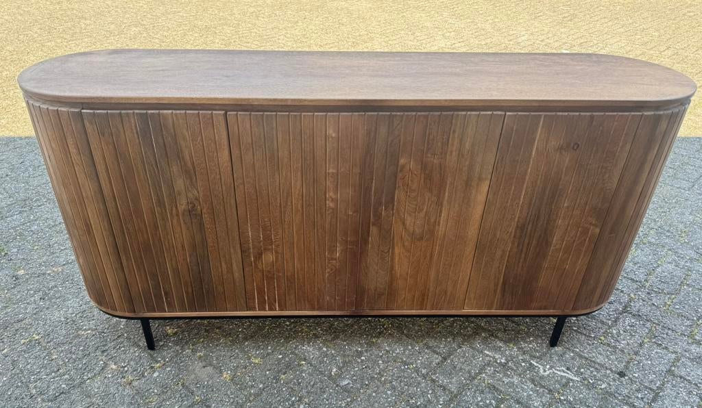 Dressoir Noor 180 cm - ribbel - retro - mangohout, Ophalen, Met deur(en), 150 tot 200 cm, Zo goed als nieuw