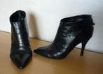 Zwarte lederen puntschoenen pumps bottines Kalliste Mt 37, Ophalen of Verzenden, Zo goed als nieuw, Zwart
