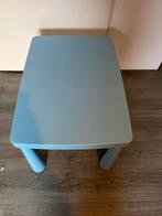 Ikea Mammut kindertafel (blauw) met 2 stoelen (roze), Ophalen, Gebruikt, Tafel(s) en Stoel(en)