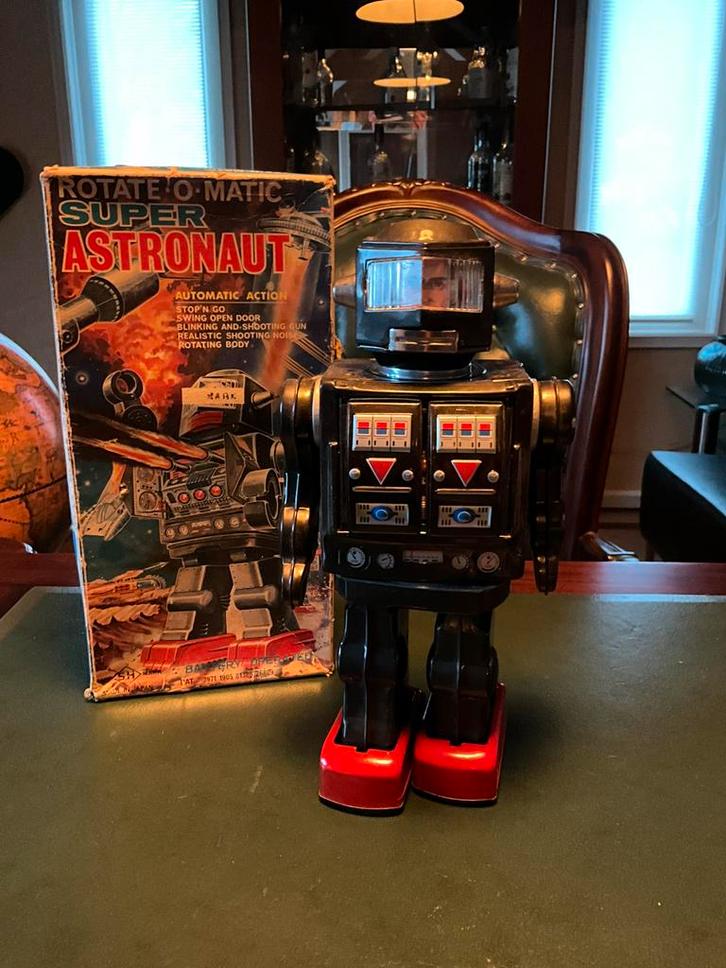 Rotate-o-matic super astronaut robot van horikawa, Antiek en Kunst, Antiek | Speelgoed, Ophalen of Verzenden