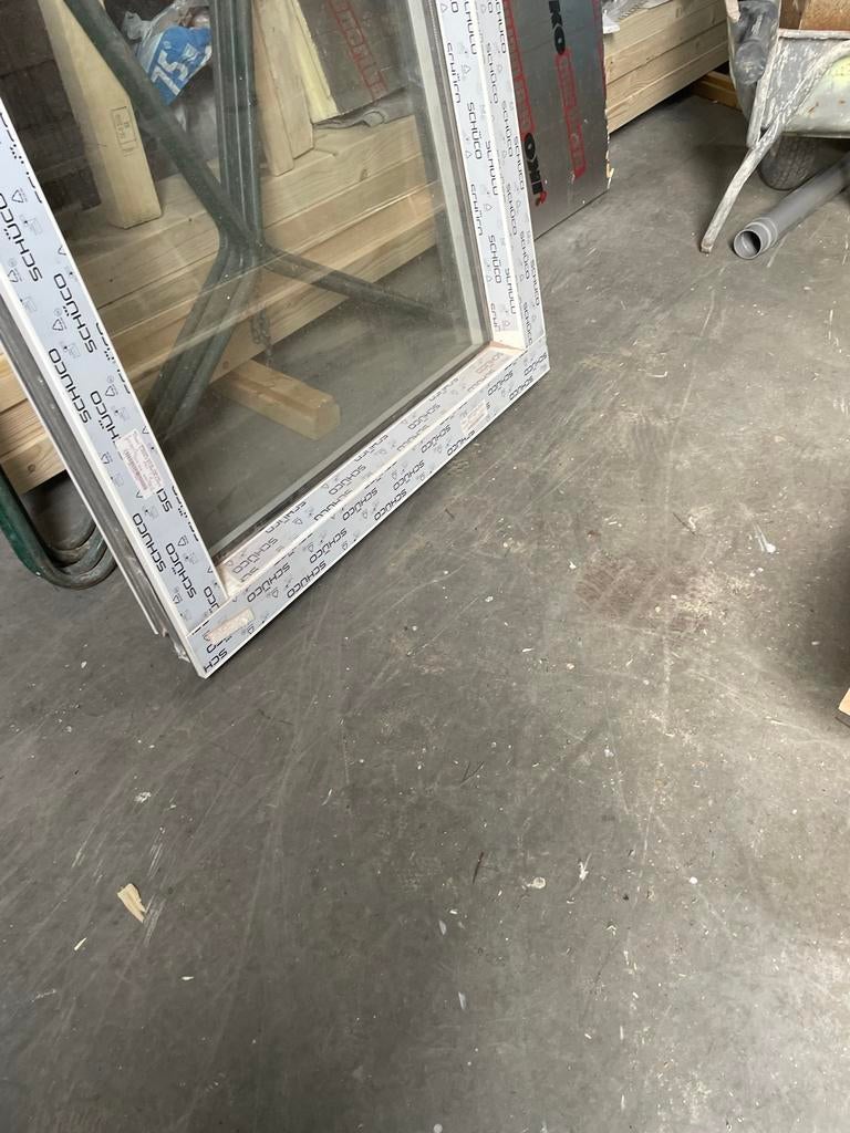 Nieuw kunststof kozijn met dubbel gelaagd glas, Doe-het-zelf en Verbouw, Glas en Ramen, 80 tot 120 cm, Nieuw, Dubbelglas, Gevelraam of Ruit