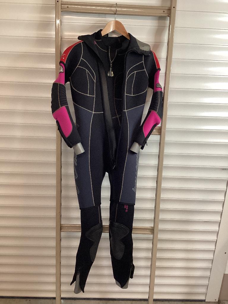 Waterproof dames duikpak, Watersport en Boten, Duiken, Ophalen of Verzenden, Zo goed als nieuw, Duikpak