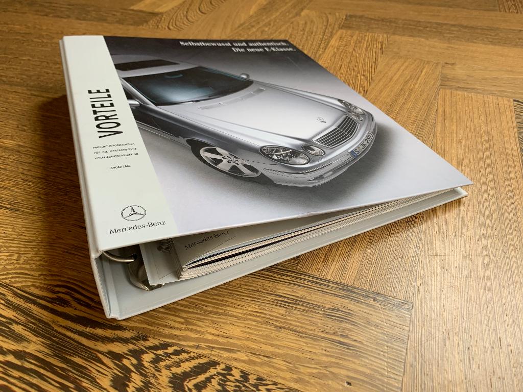 Product informatie map Mercedes-Benz E-klasse W211 2002, Nieuw, Mercedes-Benz, Mercedes, Ophalen of Verzenden