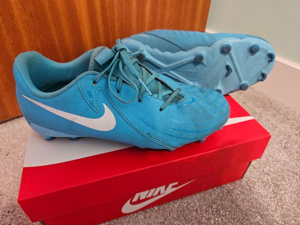 Nike Phantom Voetbalschoenen Maat 35.5, Ophalen of Verzenden