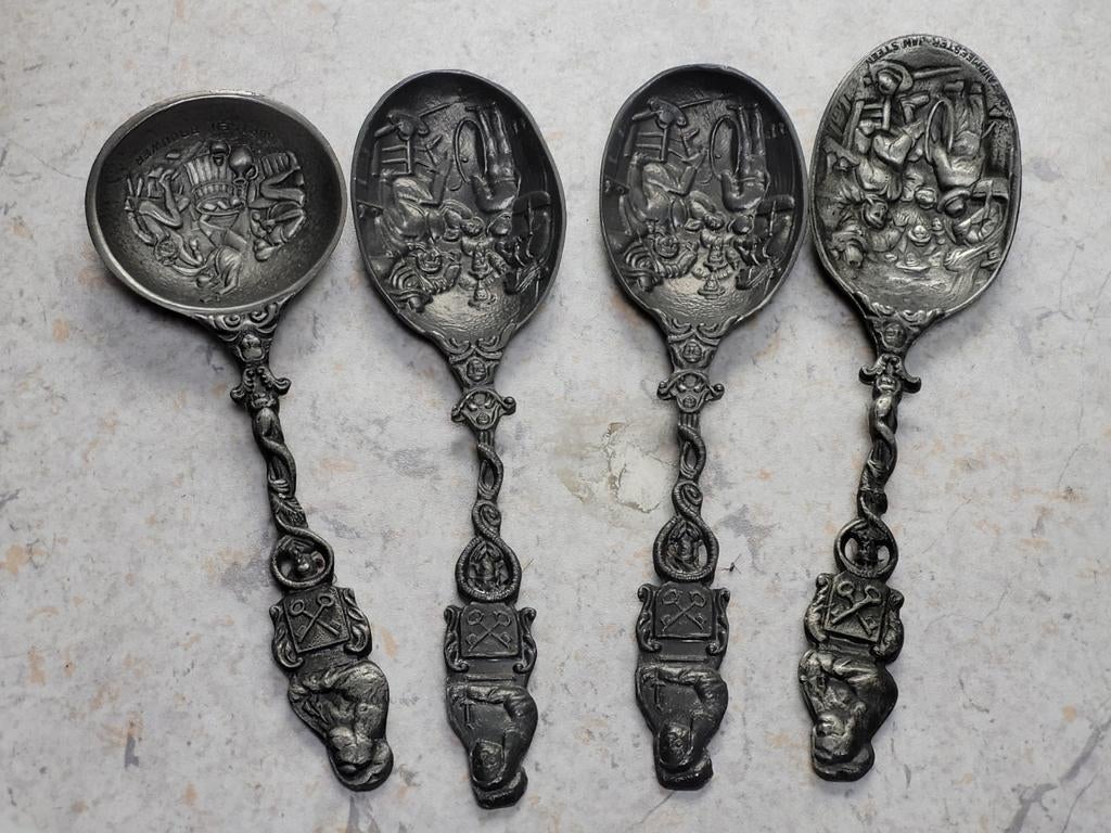 Set van 4 tinnen lepels met afbeeldingen, Ophalen of Verzenden