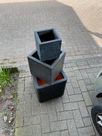 Vierkante bloempotten, Steen, Vierkant, Ophalen of Verzenden, Zo goed als nieuw