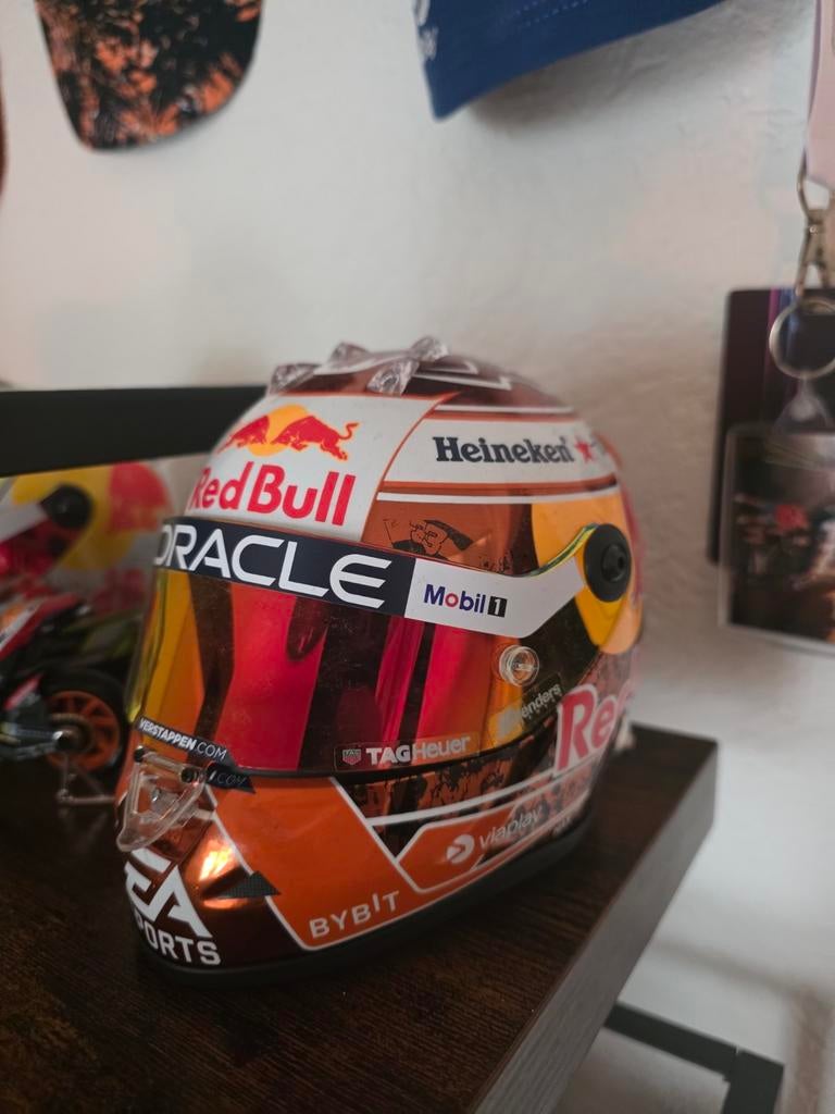 Diversen f1 helmen en modellen 1:2 en f1 auto's 1:18, Verzamelen, Ophalen of Verzenden, Zo goed als nieuw, Formule 1