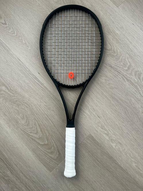Wilson 98 V8 Noir, Sport en Fitness, Tennis, Zo goed als nieuw, Racket, Wilson, Ophalen of Verzenden