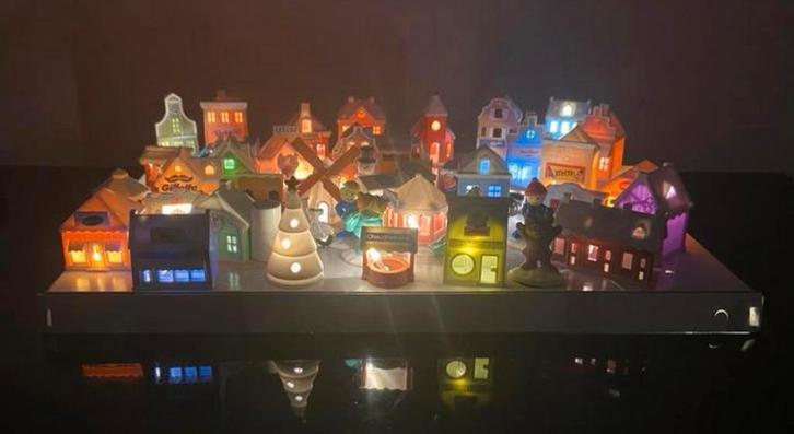AH Winterdorp Kerstdorp | AH Kersthuisjes, Verzamelen, Supermarktacties, Albert Heijn, Ophalen of Verzenden
