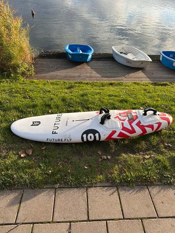 Windsurf set beschikbaar voor biedingen