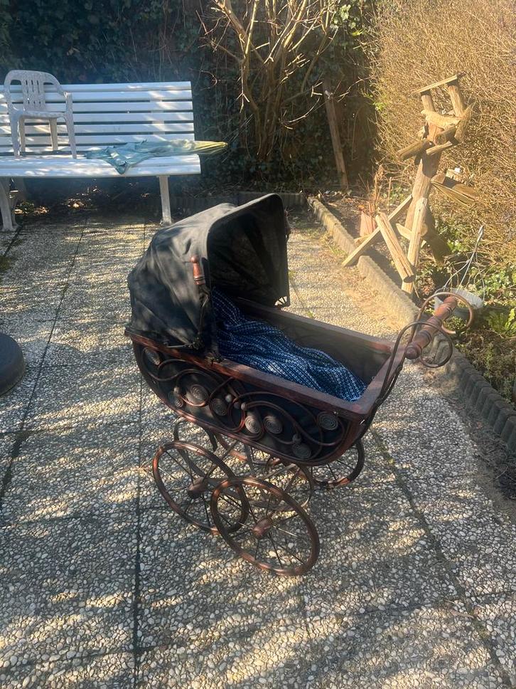 Antieke kinderwagen, Antiek en Kunst, Antiek | Speelgoed, Ophalen of Verzenden