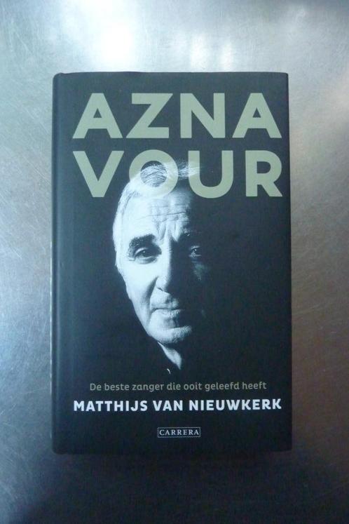 Aznavour - Matthijs van Nieuwkerk, Boeken, Muziek, Zo goed als nieuw, Artiest, Ophalen of Verzenden