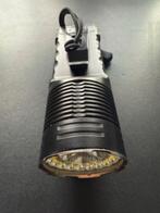 Nitecore TM20K tactische oplaadbare zaklamp, Ophalen of Verzenden, Zo goed als nieuw, Accu