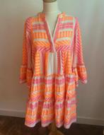 Devotion Twins jurkje maar M, Kleding | Dames, Jurken, Maat 38/40 (M), Verzenden, Nieuw, Oranje