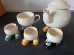 Carlton ware wandelende theepot, kopje en 3 eierdopjes, Antiek en Kunst, Ophalen of Verzenden