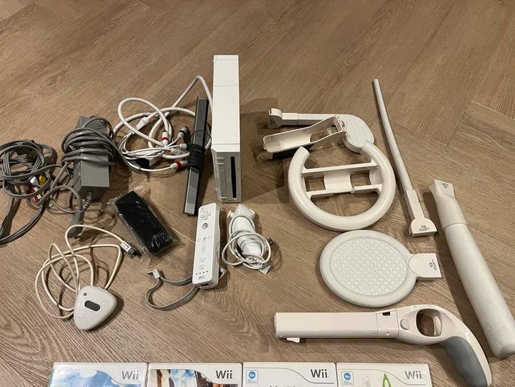Nintendo Wii Console + Spelletjes, Spelcomputers en Games, Spelcomputers | Nintendo Wii, Zo goed als nieuw, Met 1 controller, Met games