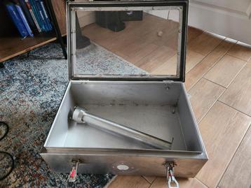 Electrakabinet / monitor kabinet ex. RVS 60x40x20 beschikbaar voor biedingen