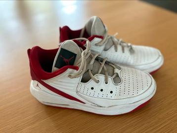 Nike Air Jordan Sneakers – Wit/Rood – Maat 36,5 (4.5Y US) beschikbaar voor biedingen