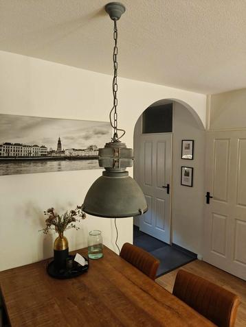 Industriële hanglamp  beschikbaar voor biedingen