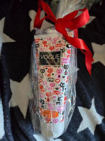 nieuwe tube vogue douchegel 200 ml beschikbaar voor biedingen