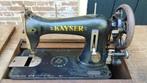 antieke trapnaaimachine, zeer authentiek en decoratief!, Ophalen