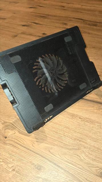 Laptopkoeler zonder snoer beschikbaar voor biedingen