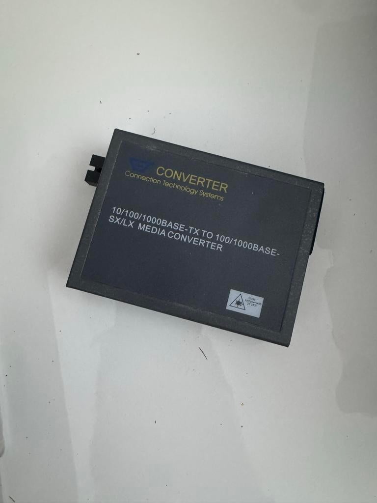 Media Converter 10/100/1000BASE-TX naar 100/1000BASE-SX/LX, Ophalen of Verzenden, Gebruikt