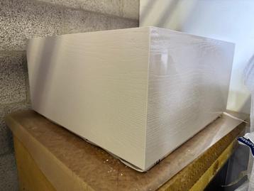 Salontafel laag en Handgemaakt. beschikbaar voor biedingen