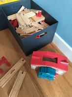 Houten treinbaan incl. 2 treinen (Chuggington), Kinderen en Baby's, Speelgoed | Thomas de Trein, Ophalen, Zo goed als nieuw