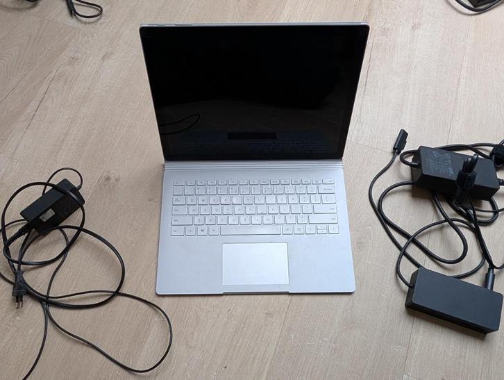 Microsoft Surface Book 3 i5 8GB 256GB SSD + Dockingstation!, Computers en Software, Windows Laptops, Zo goed als nieuw, 13 inch