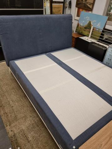 Twee persoons Auping bed beschikbaar voor biedingen