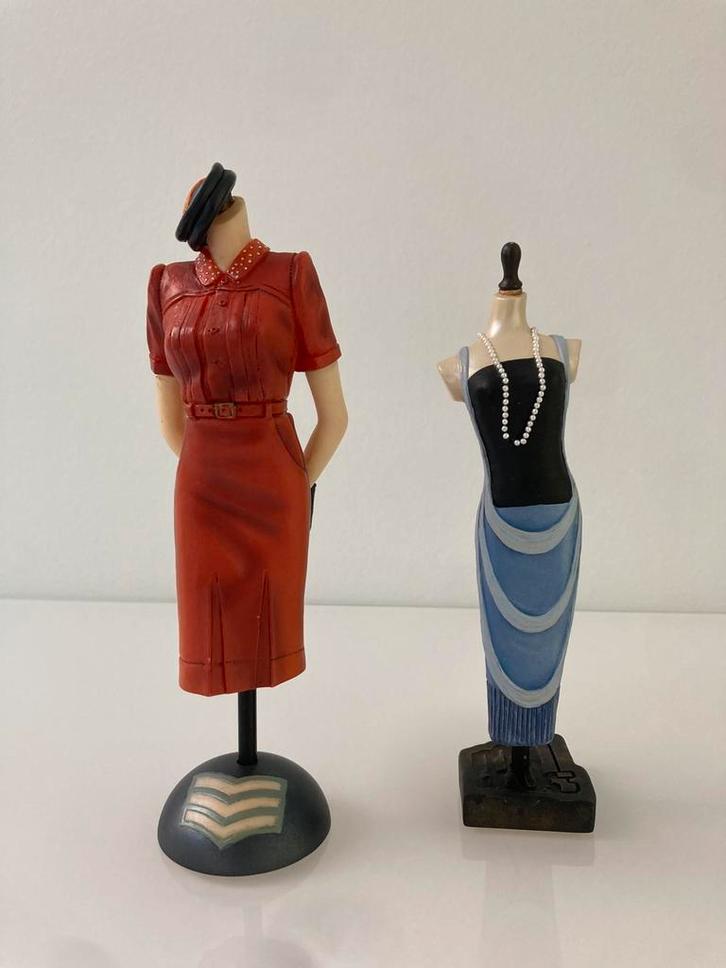 The Latest Thing, 2 collectables, Verzamelen, Poppetjes en Figuurtjes, Zo goed als nieuw, Ophalen of Verzenden