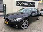 BMW 3-serie 320i High Executive Org NL | Navi | Leer | PDC |, Achterwielaandrijving, 4 cilinders, Zwart, Handgeschakeld