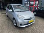 Toyota Verso-S 1.3 VVT-i Aspiration, Auto's, Toyota, Origineel Nederlands, Te koop, Zilver of Grijs, 5 stoelen