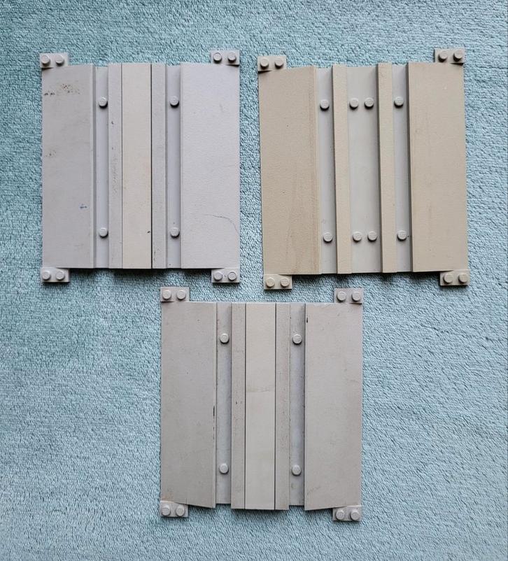Lego trein 4,5 &12 Volt rails spoorweg overgang grondplaten, Kinderen en Baby's, Speelgoed | Duplo en Lego, Gebruikt, Lego, Losse stenen