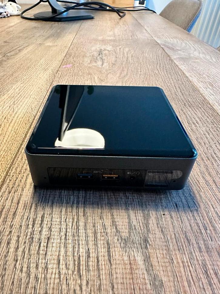 Intel NUC Mini PC - Intel Core i5 - 8GB - 256GB SSD, Computers en Software, Desktop Pc's, Gebruikt, 2 tot 3 Ghz, SSD, 8 GB, Ophalen of Verzenden