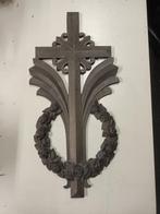 Antiek bronzen kruis, Ophalen