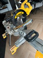 DeWALT DWS774-QS radiaal afkort- & verstekzaagmachine, Doe-het-zelf en Verbouw, Gereedschap | Zaagmachines, Ophalen, 70 mm of meer