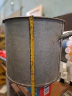 Grote gegalvaniseerde pan, Ophalen