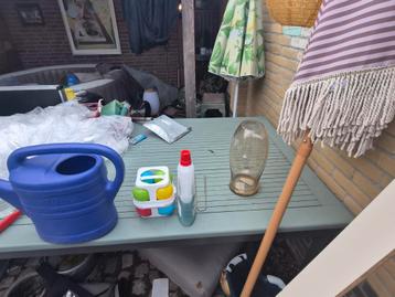 Groene tuintafel - Bois le Duc - Gratis! Weg is weg!  beschikbaar voor biedingen