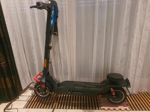 Elektrische step, Fietsen en Brommers, Steps, Zo goed als nieuw, Elektrische step (E-scooter), Ophalen
