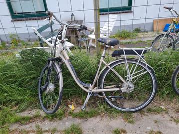 Stella elektrische fiets opknapper of voor onderdelen €75 beschikbaar voor biedingen