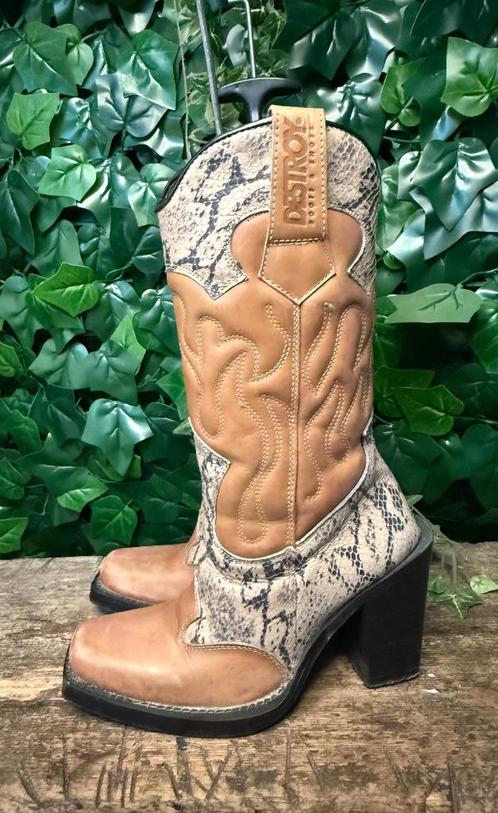 supergave vintage destroy laars maat 36, Kleding | Dames, Schoenen, Zo goed als nieuw, Hoge laarzen, Bruin, Ophalen of Verzenden