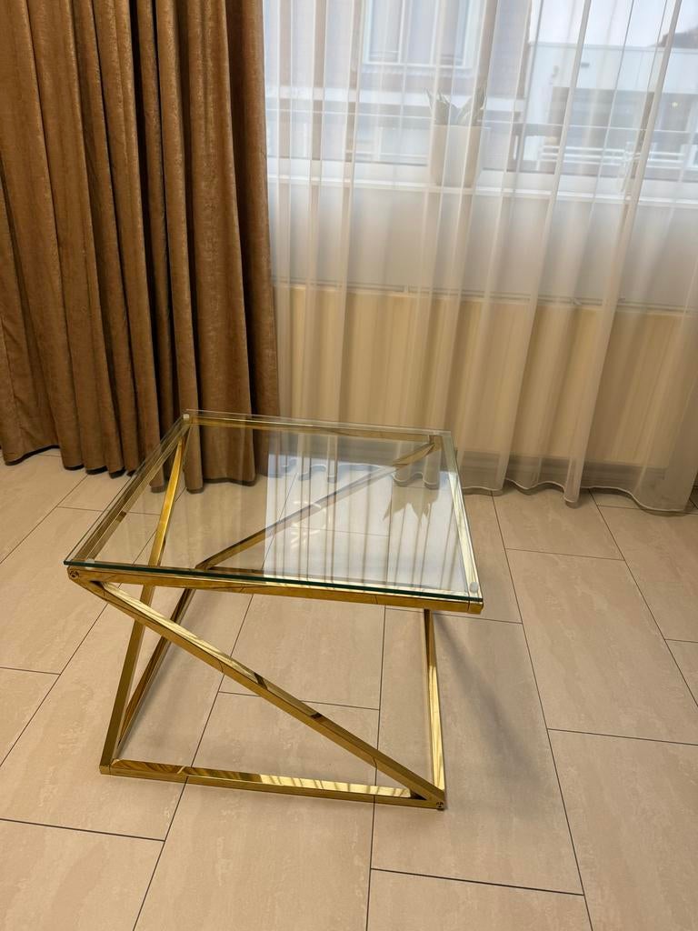 Stijlvolle salontafel met glazen blad, Huis en Inrichting, Tafels | Salontafels, 100 tot 150 cm, Vierkant, Minder dan 50 cm, 50 tot 100 cm