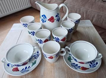 Boerenbont servies 6 bekers kan mok en 2 soepkommen beschikbaar voor biedingen